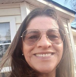 Meet your Posher, Gladys